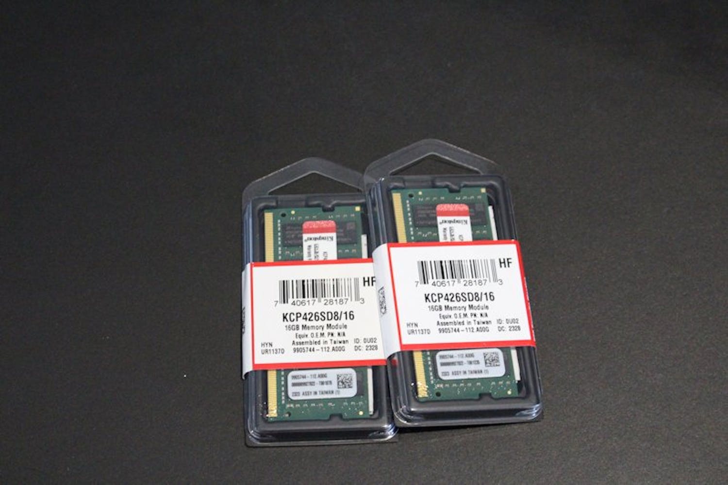 Ram fra Kingston: Her har vi bestilt og mottatt et sett med ram-brikker av typen KCP426SD8 fra produsenten Kingston. Settet er av DDR4-typen og består av to moduler på 16 GB hver.